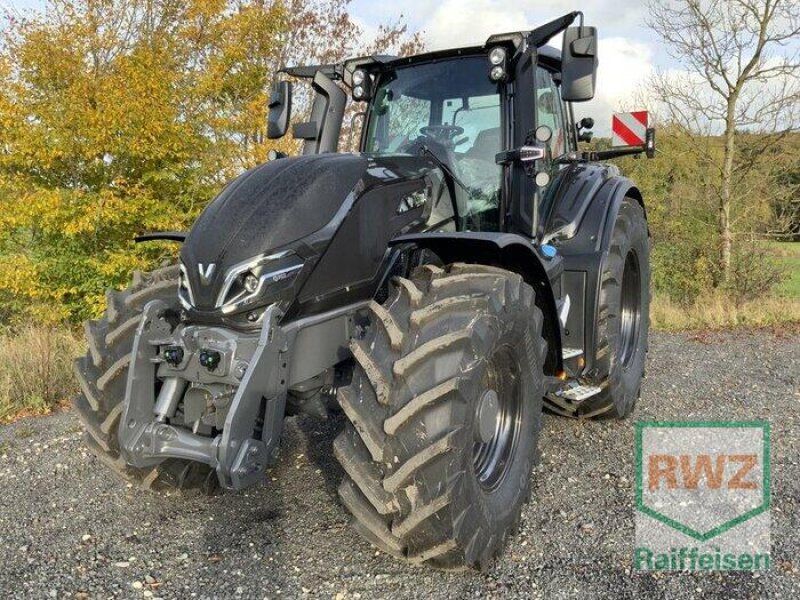 Valtra Q305