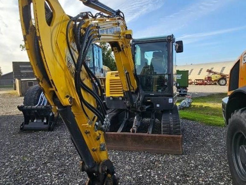 New Holland E60C