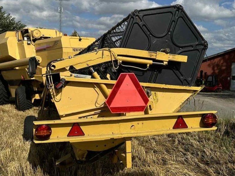 New Holland TX68 + 24” skærebord