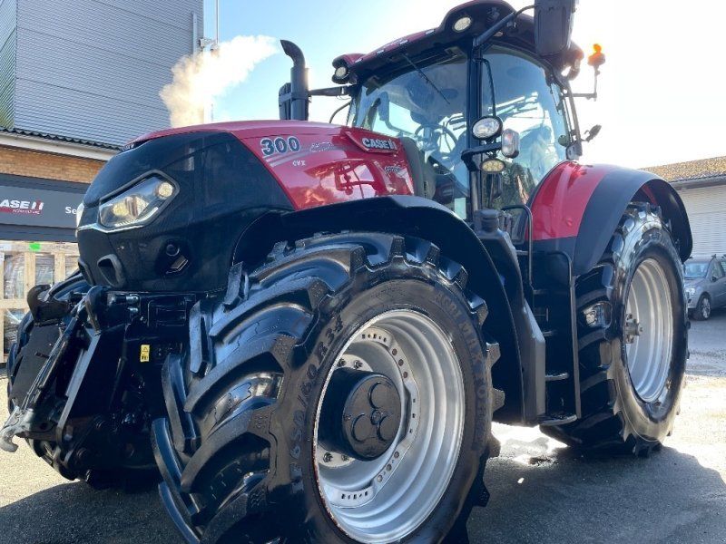 Case IH OPTUM 300 CVX