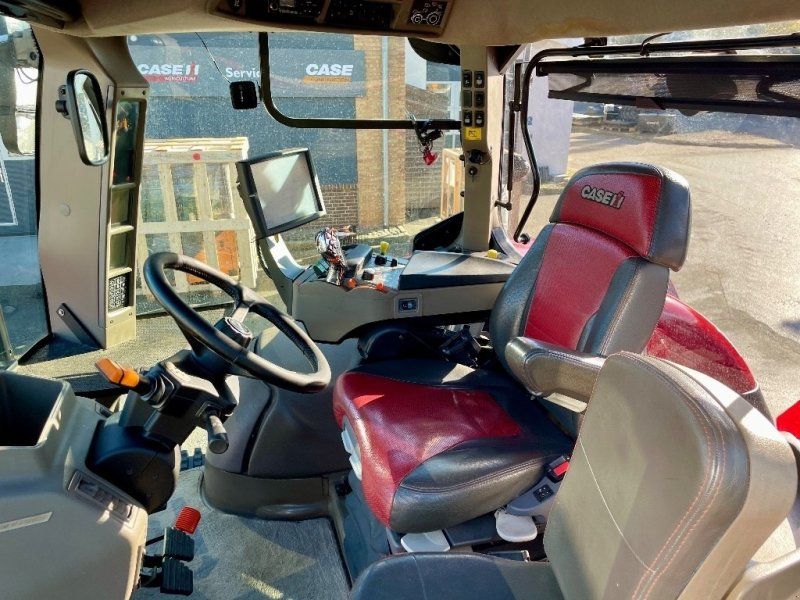 Case IH OPTUM 300 CVX