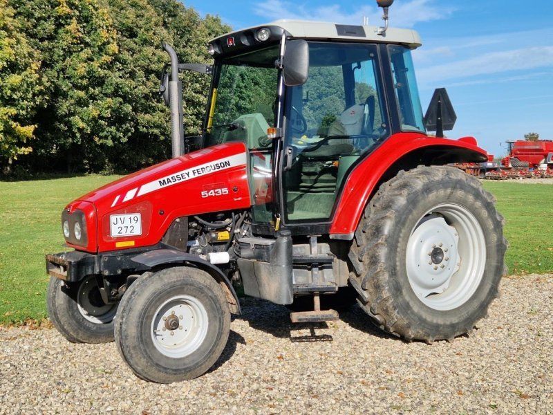 Massey Ferguson 5435 2WD