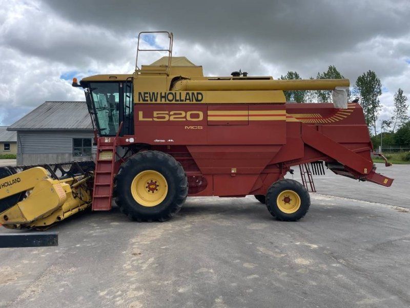 New Holland L520