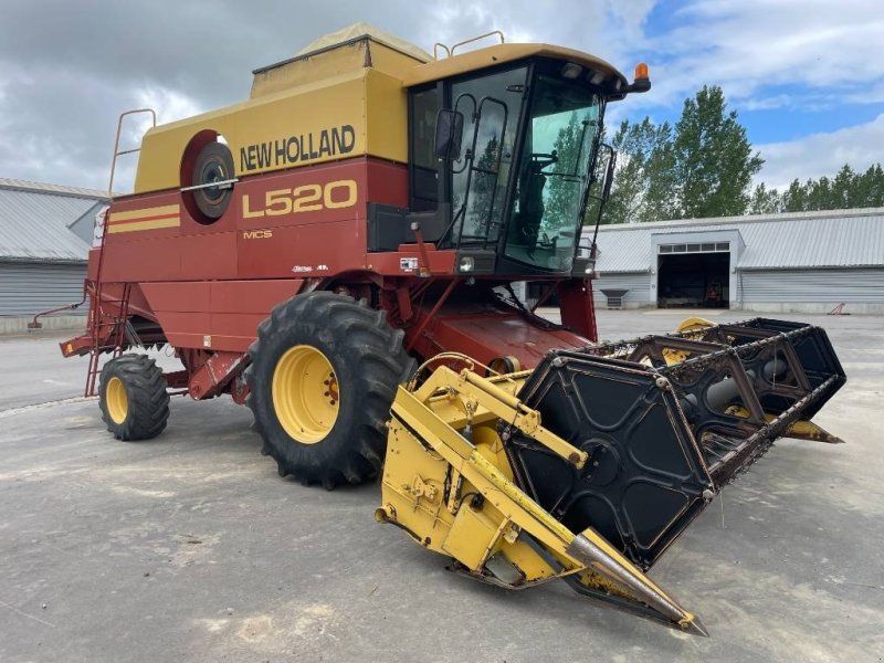 New Holland L520