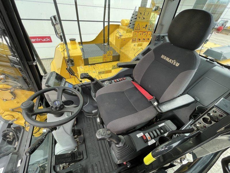 Komatsu PW118MR-11