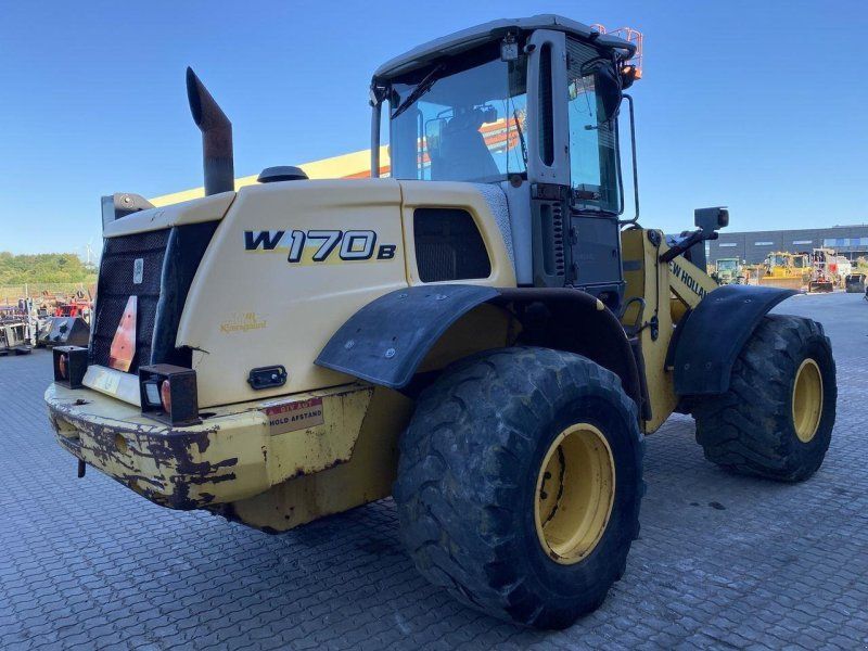 New Holland W170D