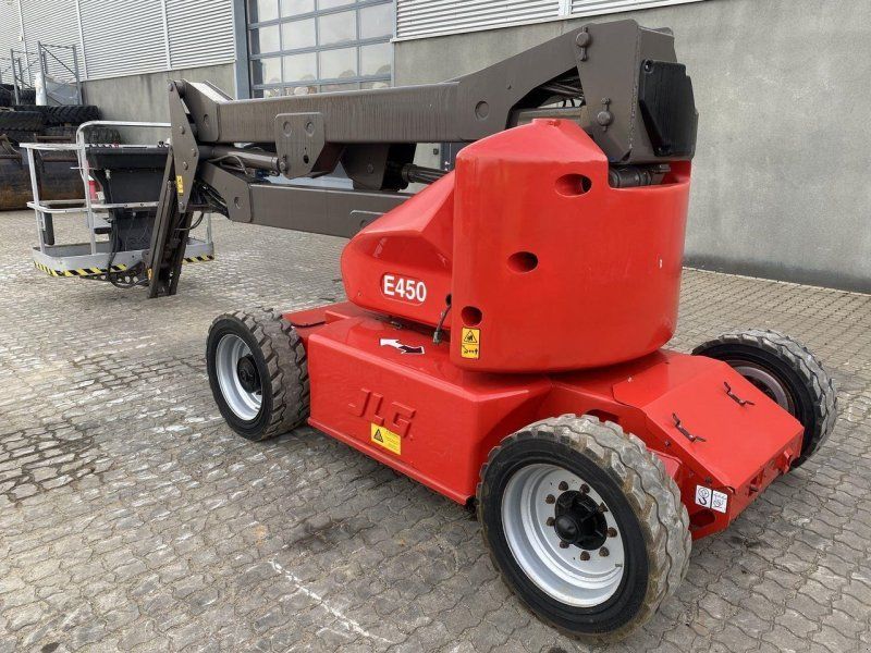 JLG E450AJ