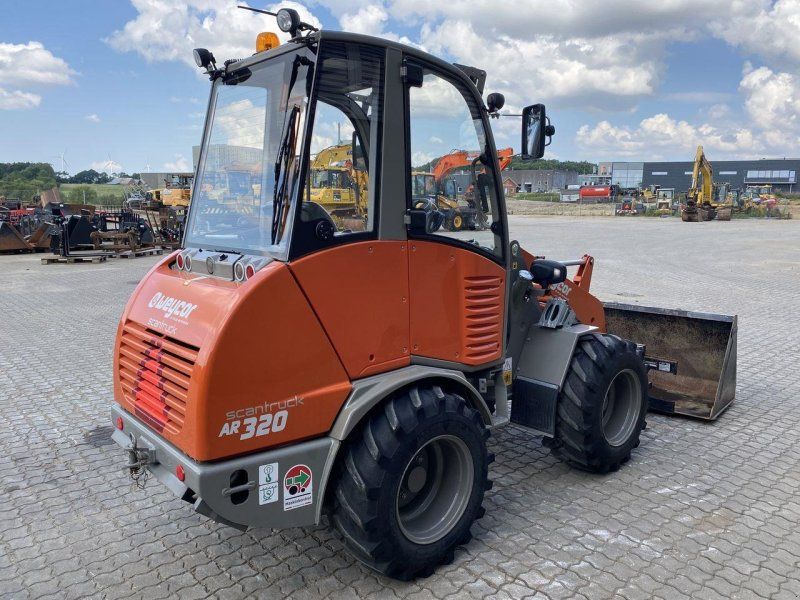 AR320 Cab