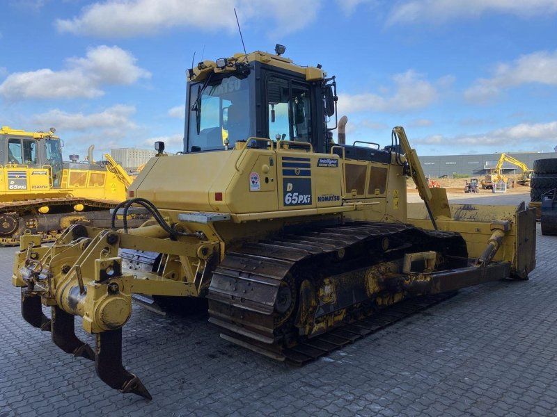 Komatsu D65PXI-18