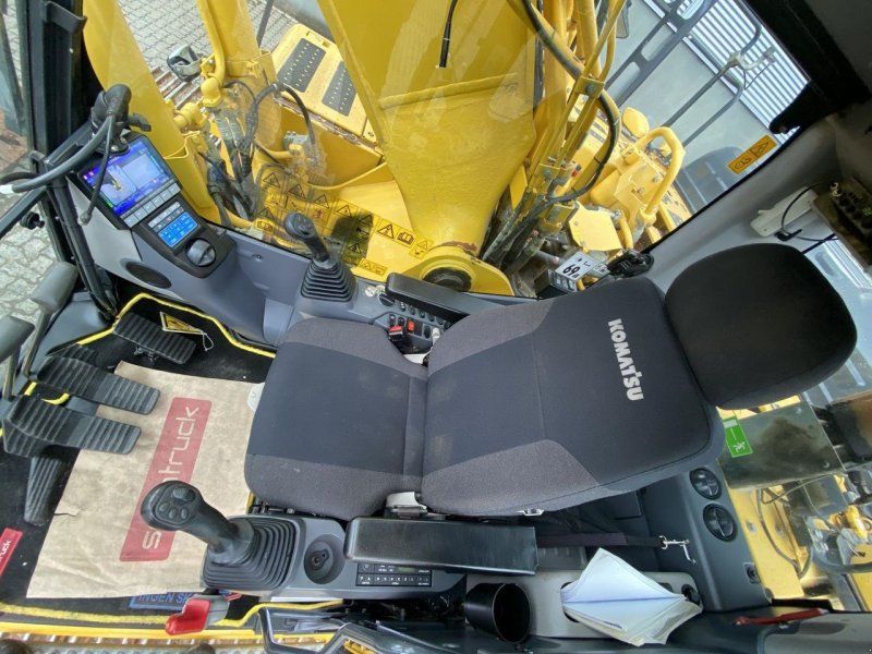 Komatsu HB365LC-3