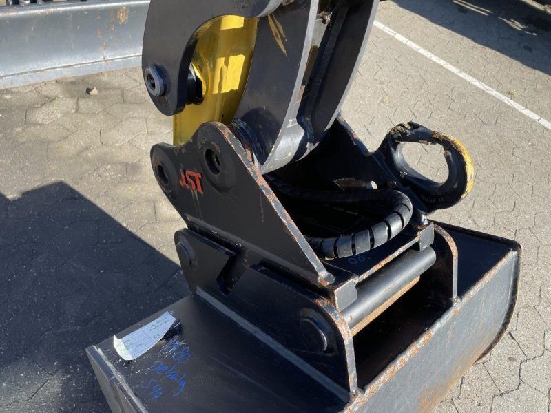 New Holland E26C CAB AG