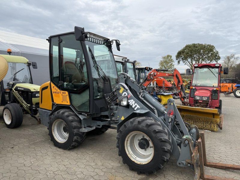Giant 2700HD