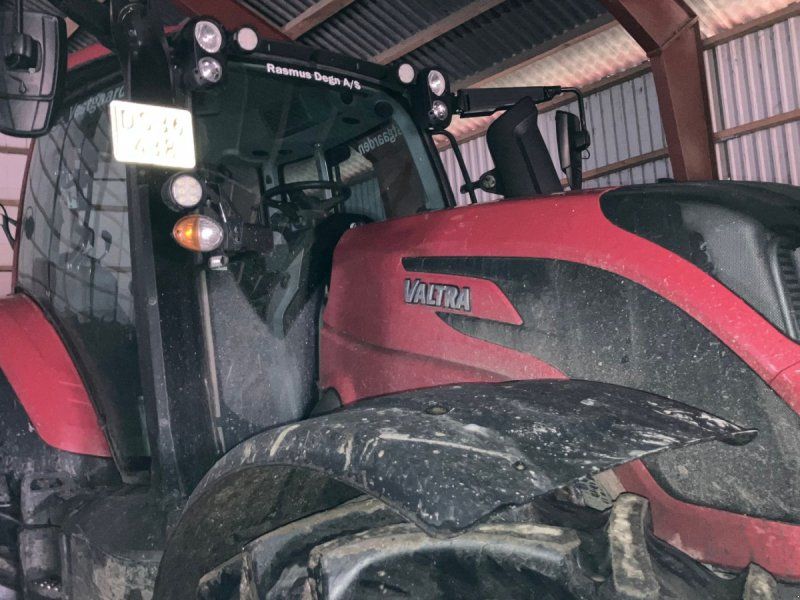 Valtra T195 Active---  PÅ VEJ IND-