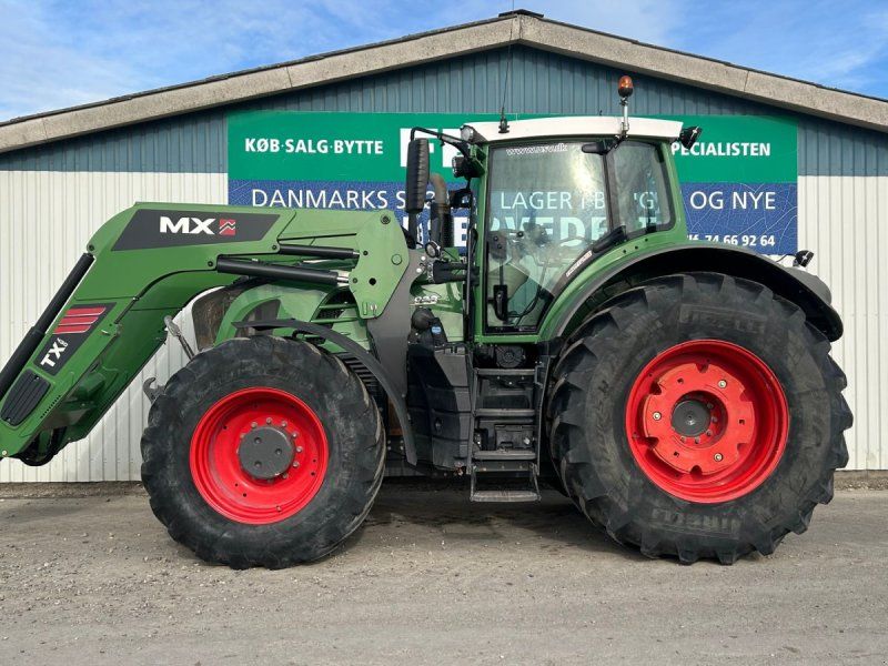 Fendt 933 Vario SCR Profi Plus  Med MX Frontlæsser TX430