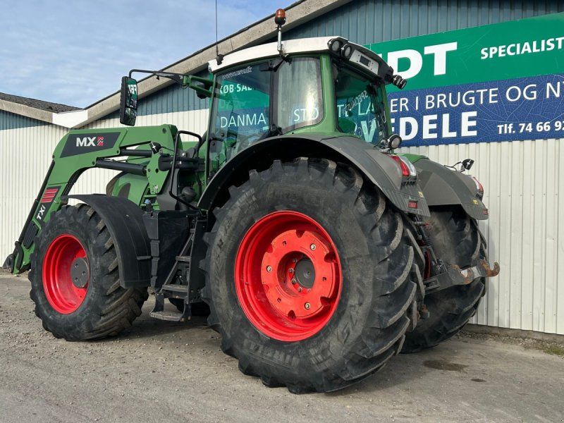 Fendt 933 Vario SCR Profi Plus  Med MX Frontlæsser TX430