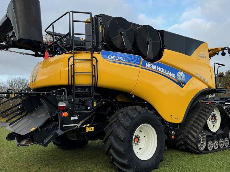 New Holland CR10.90
