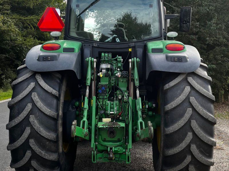John Deere 6175R