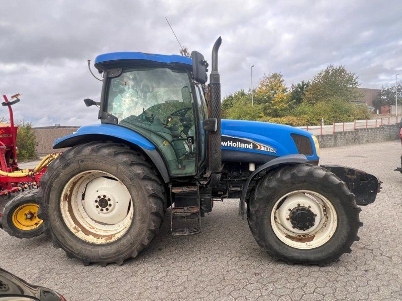 New Holland TS115A