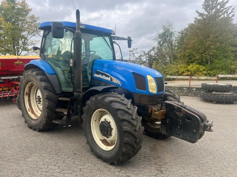 New Holland TS115A