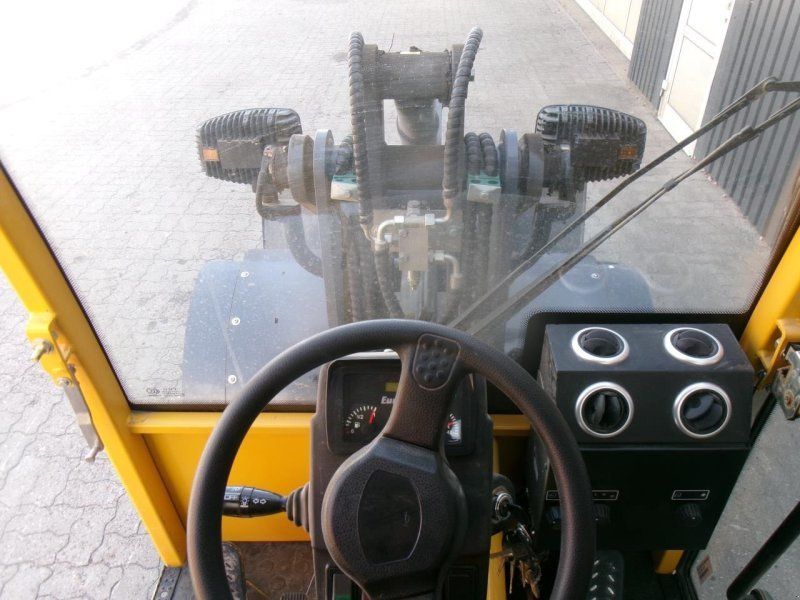 Eurotrac W12