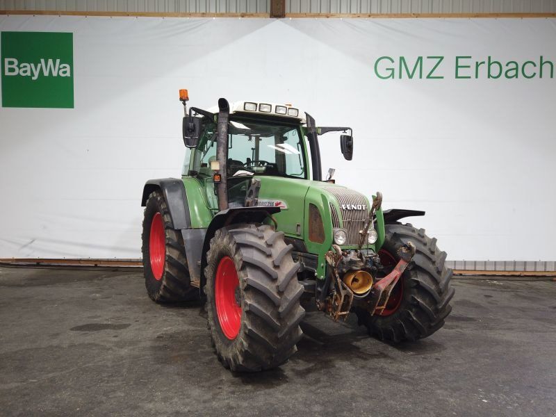Fendt FAVORIT 716 VARIO