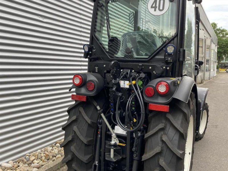New Holland T 4.90 V CAB STAGE 5