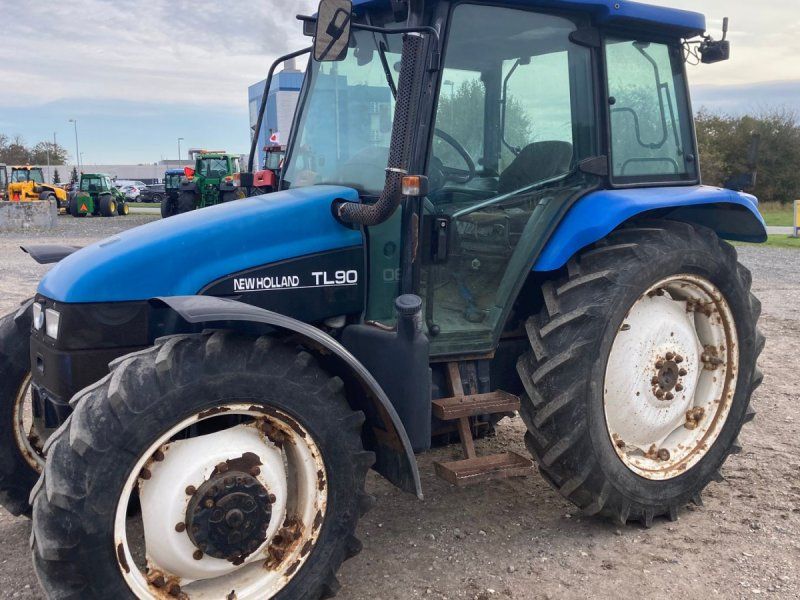 New Holland TL90A
