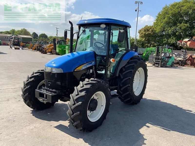 New Holland td5030  (st23208)