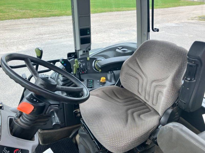 Claas Arion 630 C