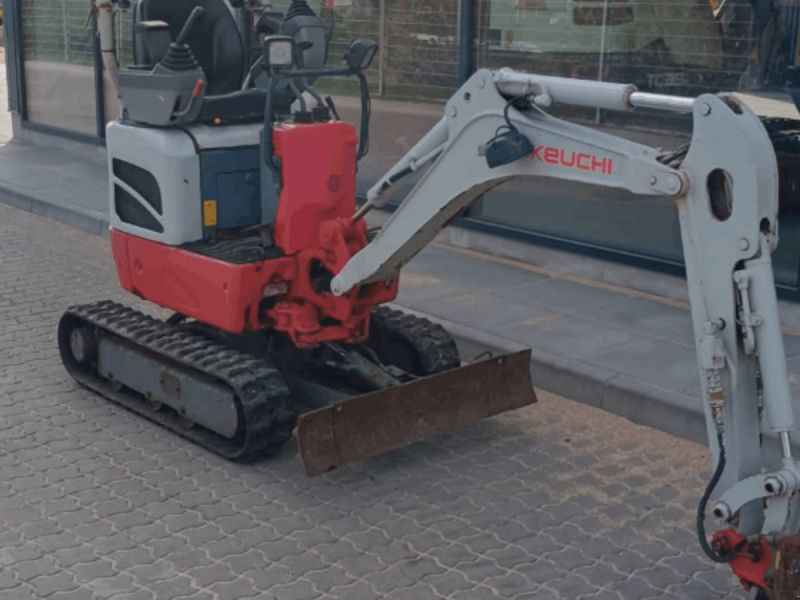 Takeuchi TB210R