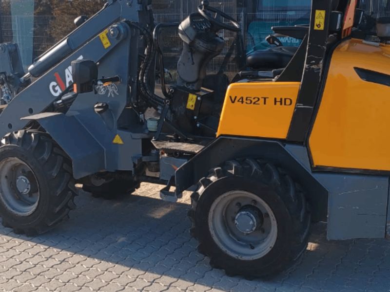 Giant V452T HD 452