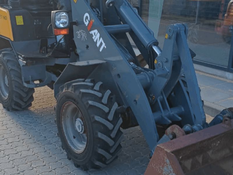 Giant V452T HD 452