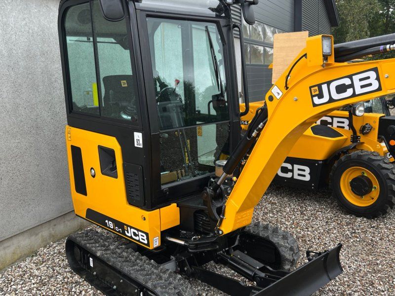 JCB 19C-1