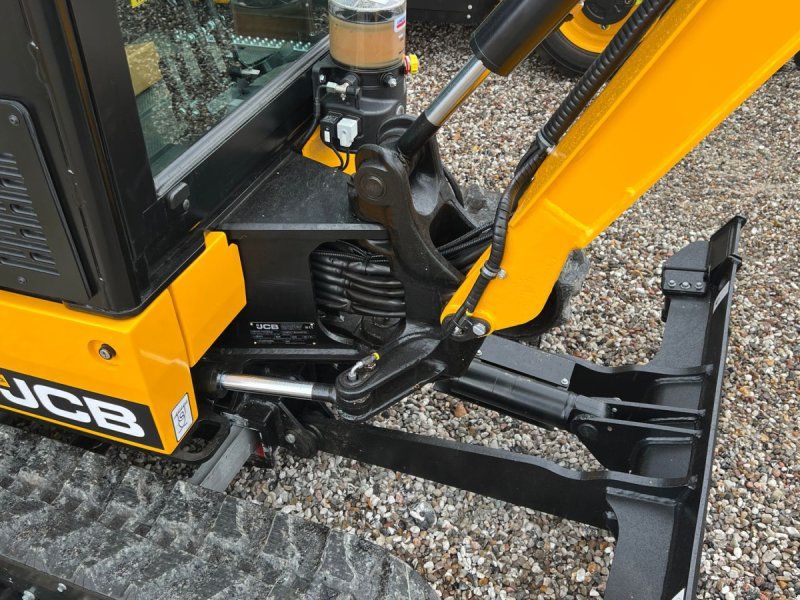 JCB 19C-1