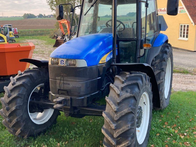 New Holland TD90D