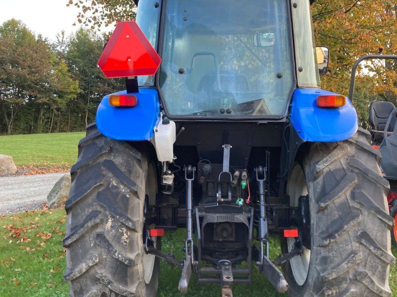 New Holland TD90D