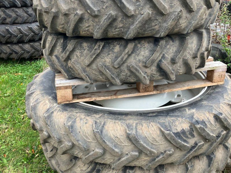 Taurus 270/95R32 300/95R46