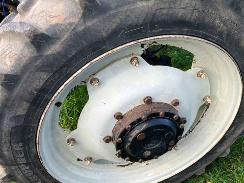 Taurus 270/95R32 300/95R46