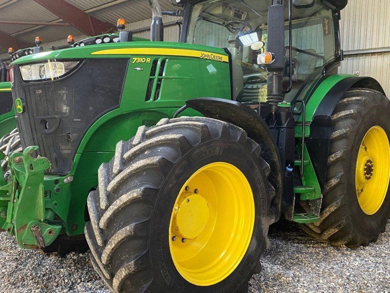 John Deere 7310R