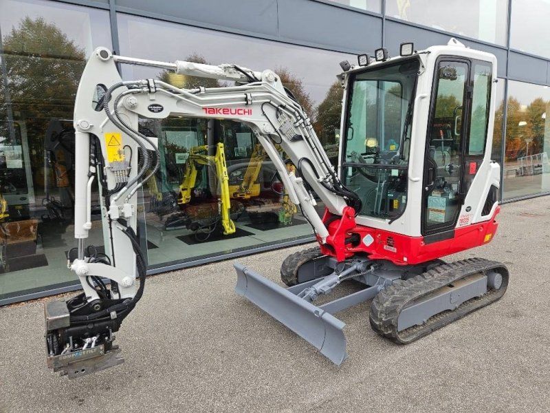Takeuchi TB 225