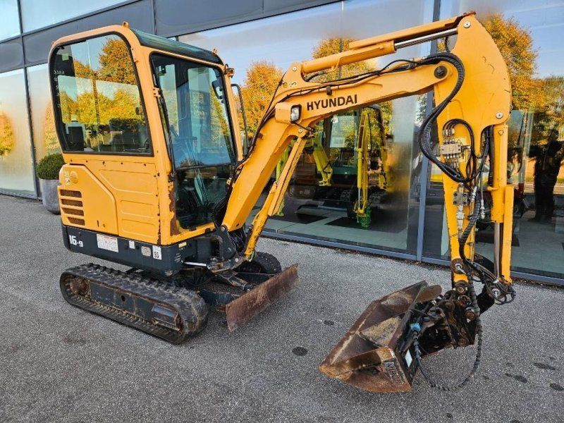 Hyundai Rob 16-9