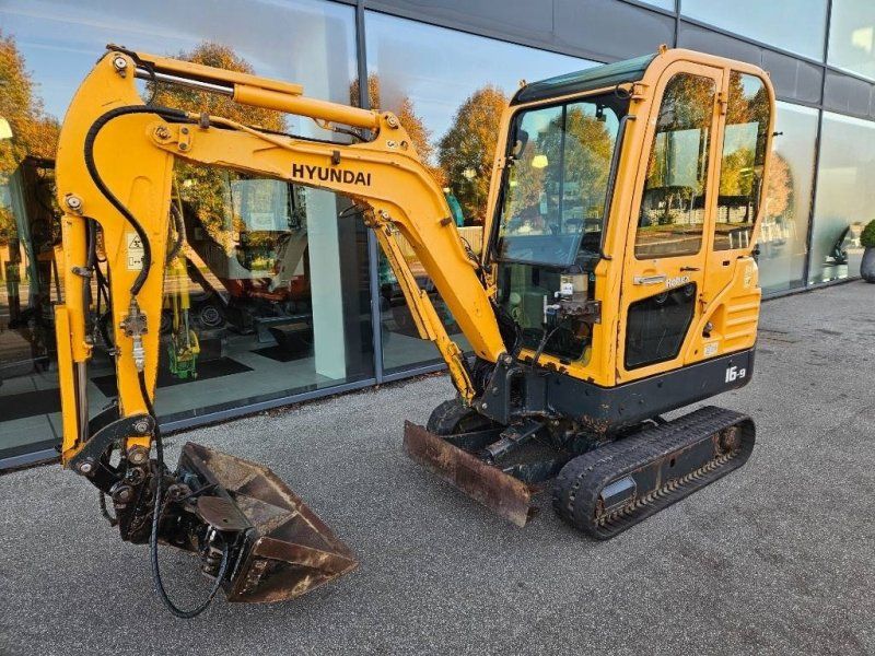 Hyundai Rob 16-9