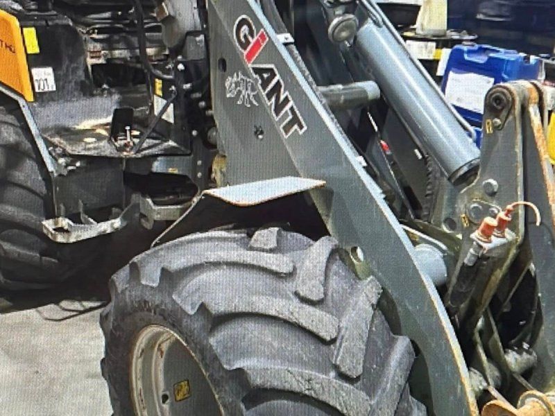 Giant V452T HD