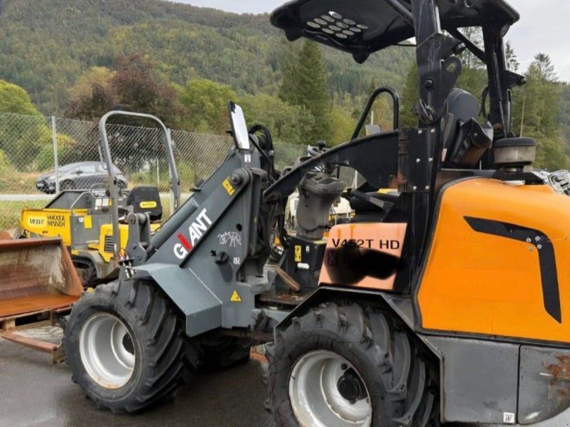 Giant V452T HD