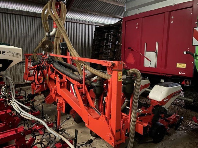 Kuhn Manager MAXIMA 3 INKL FRONT TANK TF1512 VELHOLDT