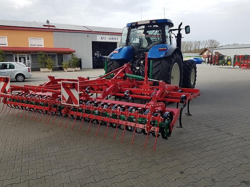 Agro-Masz APS 50H mit Gänsefußschar