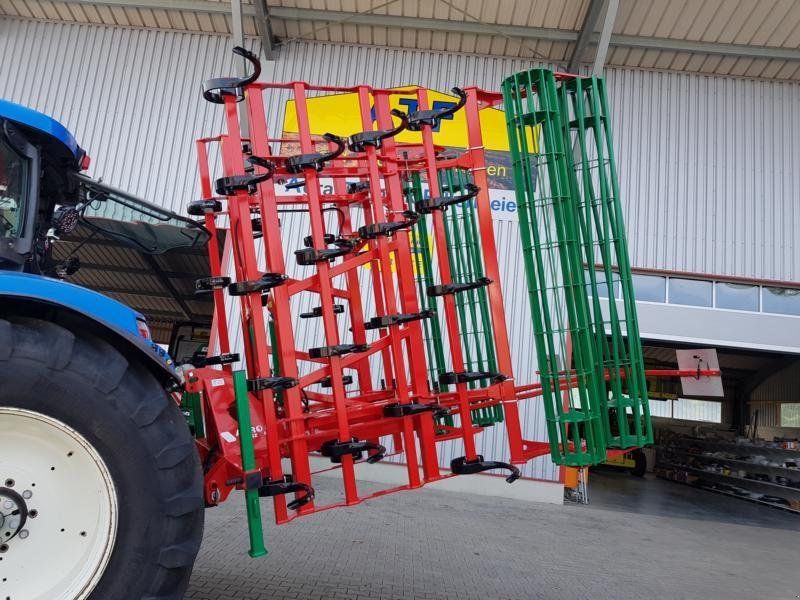 Agro-Masz APS 60H mit Meißelschar