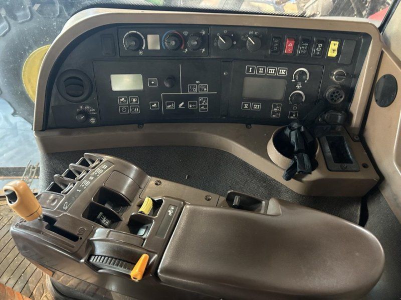 John Deere 8530