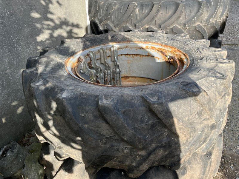 520/70R38 + 420/70R28 AP Sæt for/bag