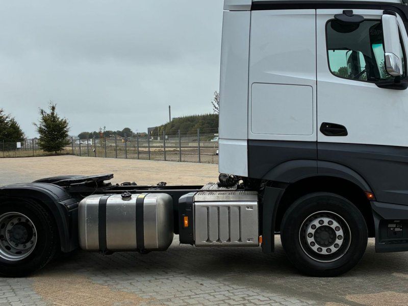 Mercedes-Benz Actros 1845 GIGASPACE